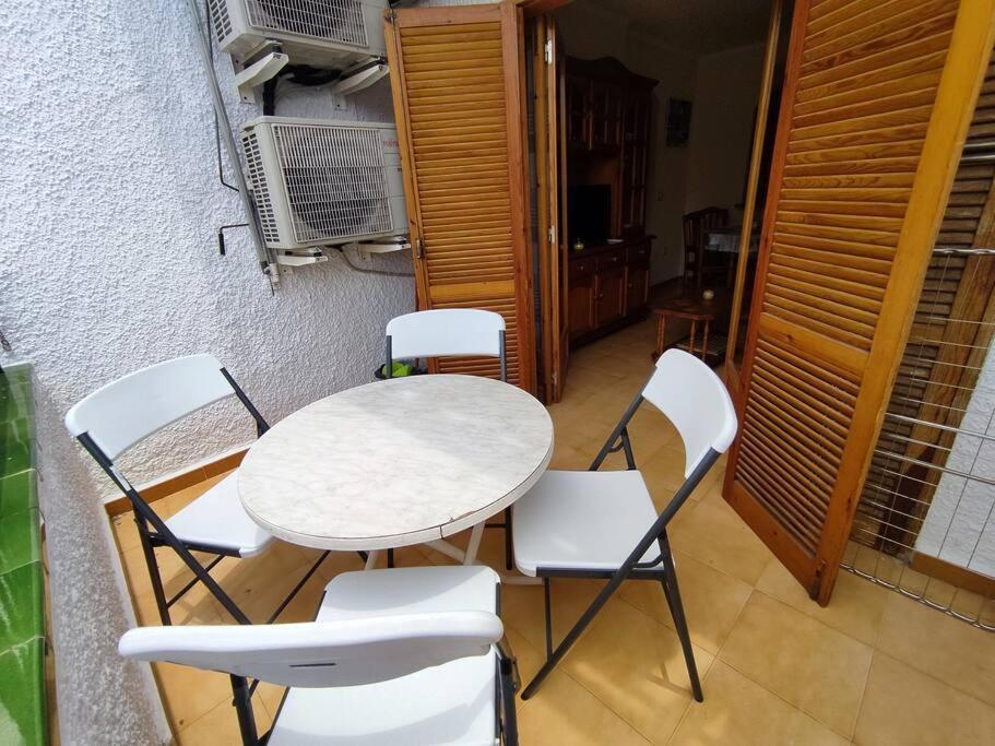 Apartamento Comodo A 300 Metros De La Playa Santa Pola Bagian luar foto