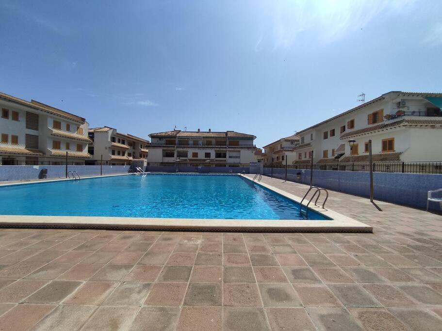 Apartamento Comodo A 300 Metros De La Playa Santa Pola Bagian luar foto