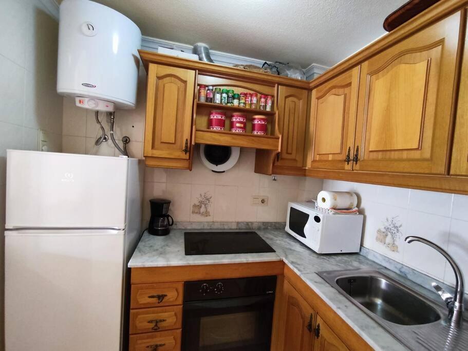 Apartamento Comodo A 300 Metros De La Playa Santa Pola Bagian luar foto