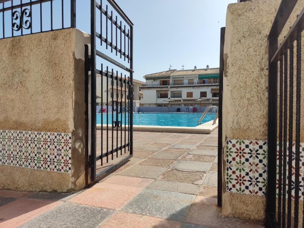 Apartamento Comodo A 300 Metros De La Playa Santa Pola Bagian luar foto
